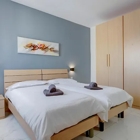 Apartament Reid *